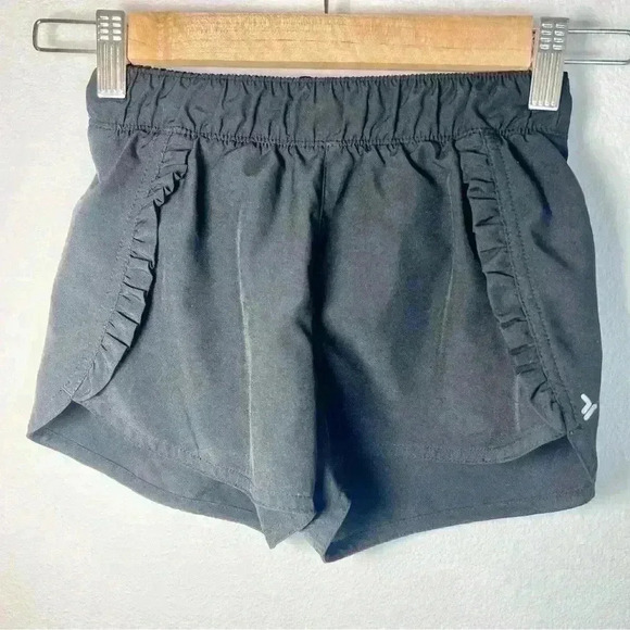 Old Navy Girl’s Ruffle-Front Dolphin-Hem Run Shorts in Black Size Medium (8) - Picture 2 of 11